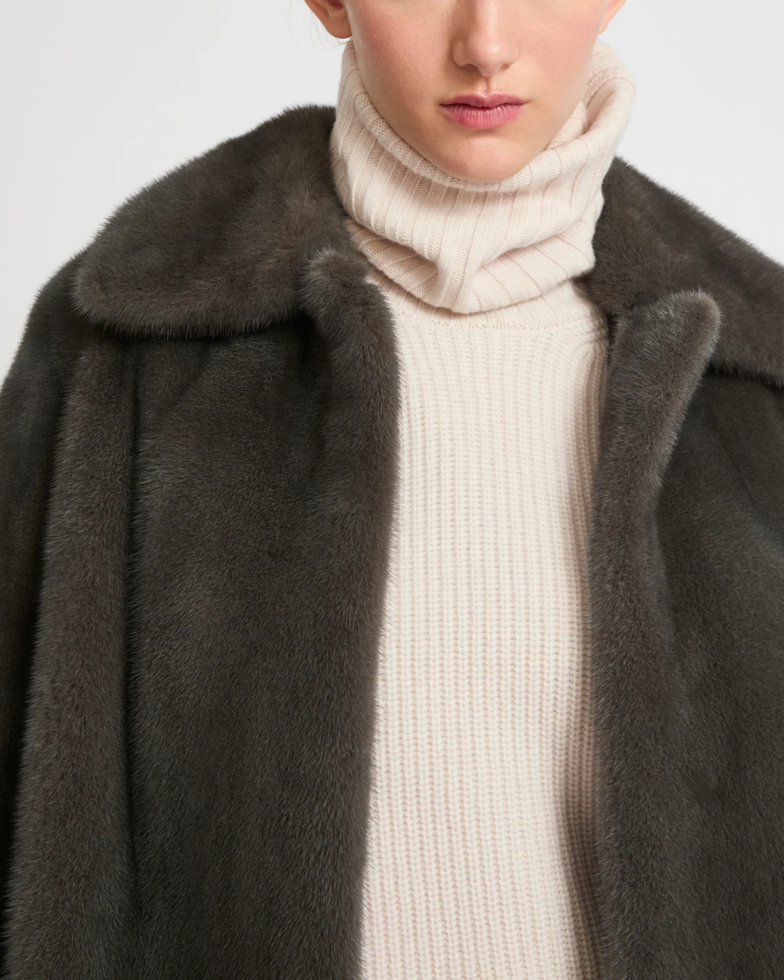 Veste courte en fourrure de vison à poils longs – Image 3