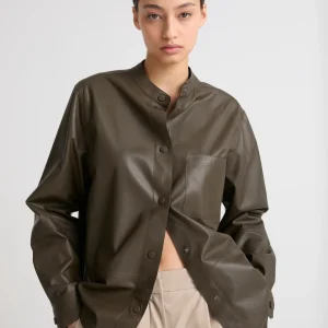 Chemise en cuir d'agneau fluide