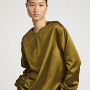 Blouse en satin lourd de laine