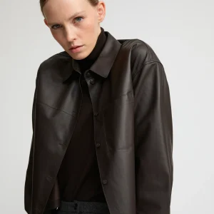 Chemise croppée en cuir d'agneau fin