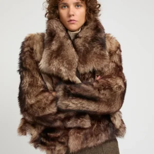 Veste courte en peau lainée d'agneau de Toscane
