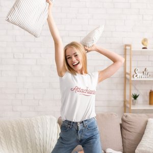 T-shirt Attachiante