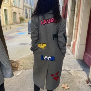 Manteau gris avec broderie & patch - MAXMILA