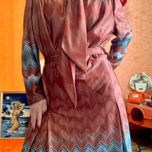 Magnifique robe plissée Création Faite à la main Vintage Ancien Col Lavaliere