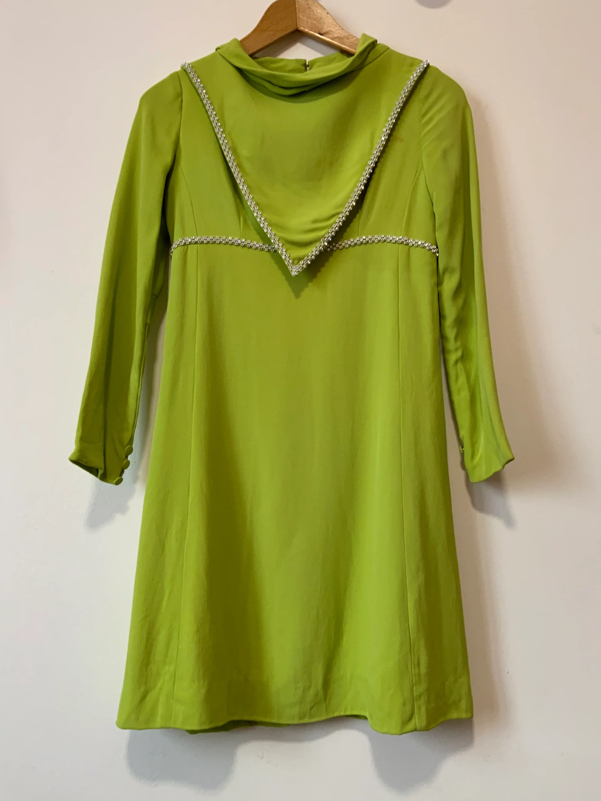 Robe Vintage Années 60 Crêpe Soie Création Main Élégance Strass – Image 7