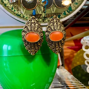 Ravissantes boucles d’oreilles 1980
